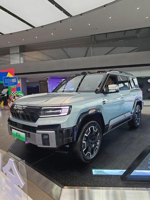 成都339比亚迪方程豹硬派越野的爆款，英菲尼迪35周年与你共成长